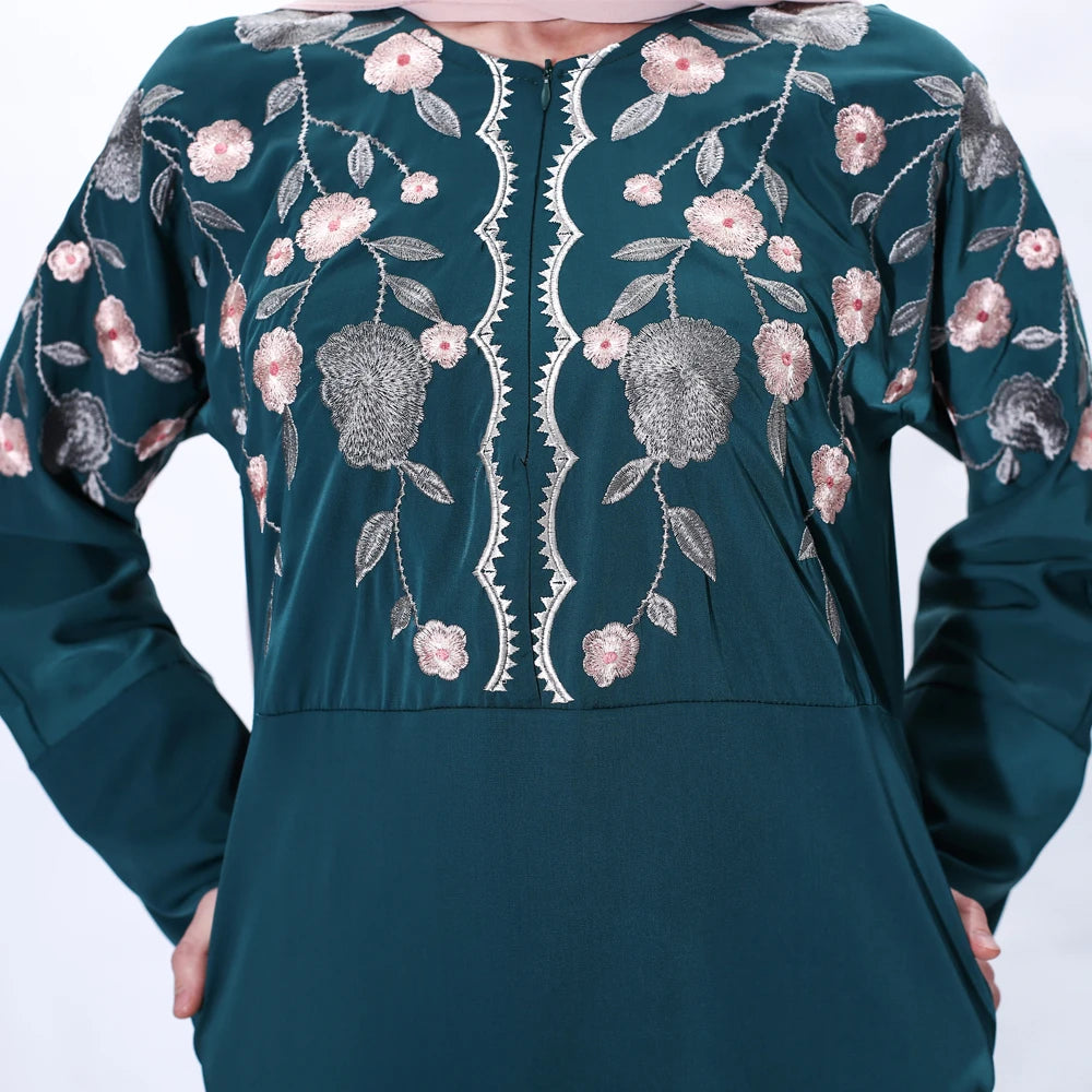 Elegant Embroidered Abaya with Hijab, Modest Muslim Dress for Women, Turkish Islamic Kaftan Robe, Caftan Musulman Abaya F2923.