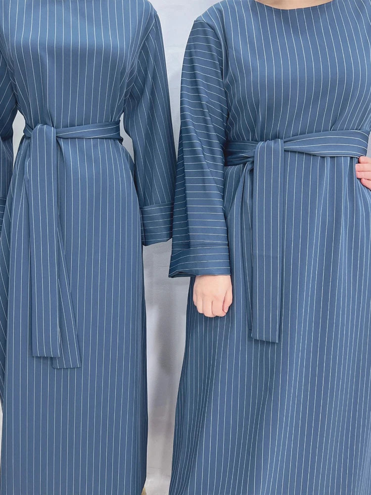 Pinstripe Muslim Women's Dress – Loose Casual Islamic Clothing, Dubai Abaya with Side Pockets, Modest Outfit for Ramadan, Eid, and Autumn